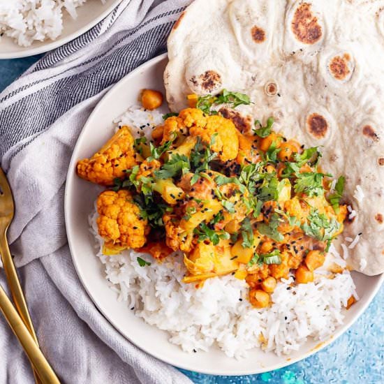 Creamy Cauliflower & Chickpea Curry