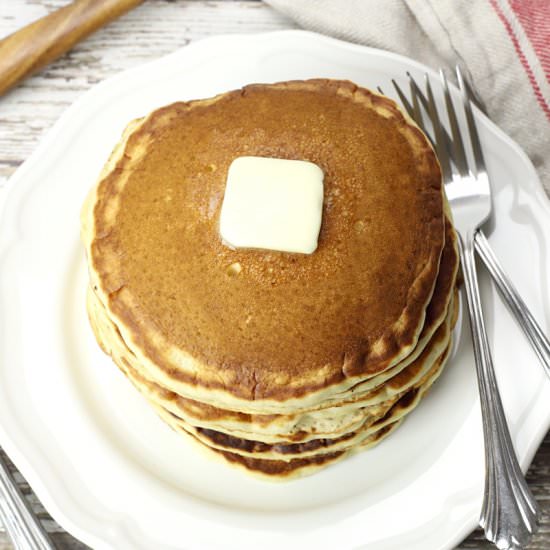 Fluffy Buttermilk Pancakes