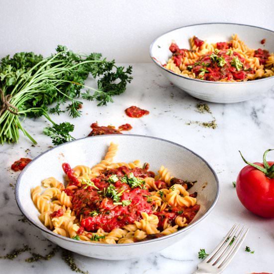 Easy Homemade Tomato Pasta Sauce