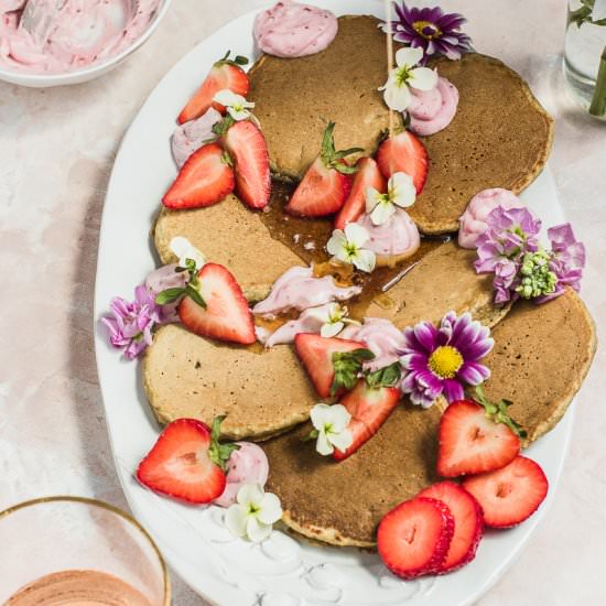 Fluffy Pancakes & Strawberry Whip