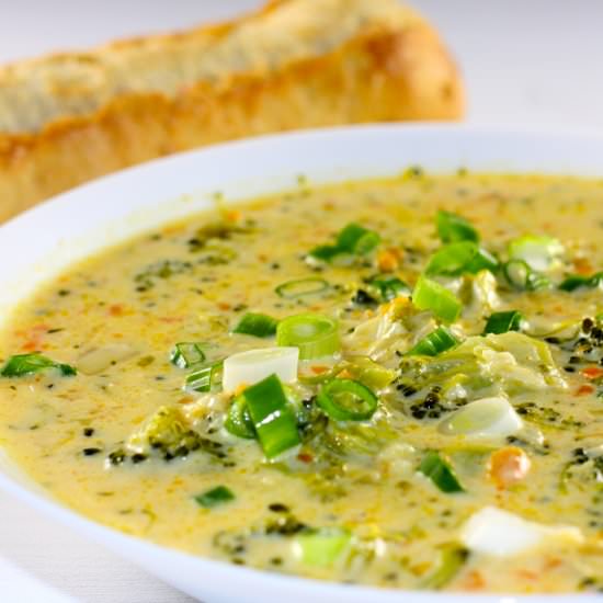 BEST Spicy Broccoli & Cheddar Soup