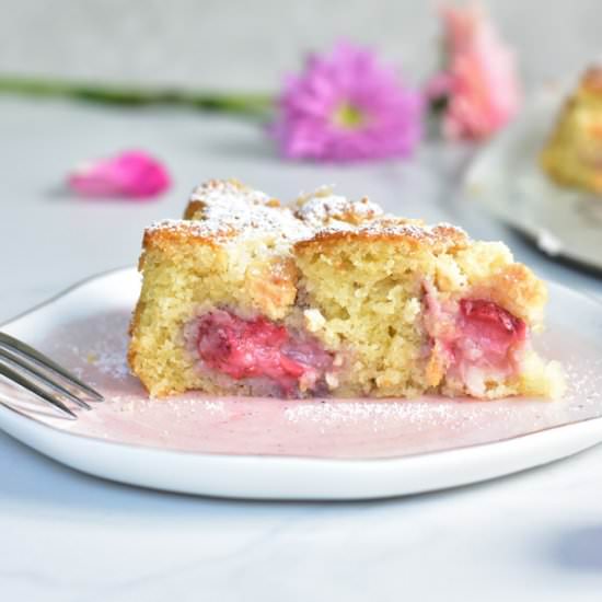Coconut cake with strawberries