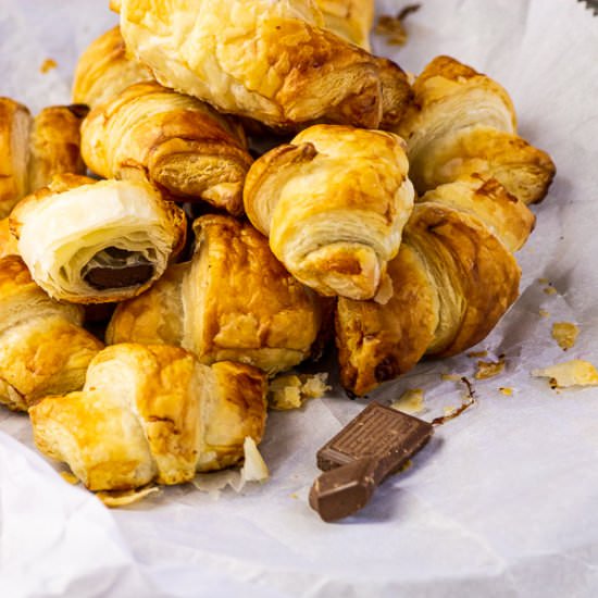 Easy Chocolate Croissants
