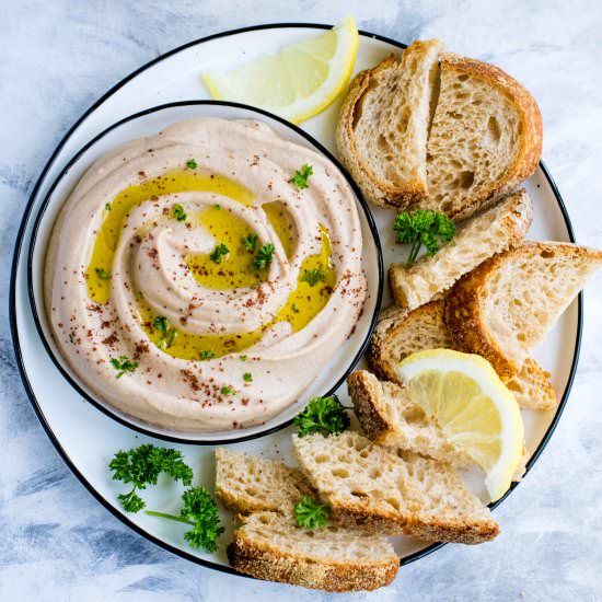 Walnut and cashew hummus