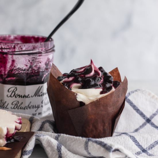 Blueberry Crème Fraîche Cupcakes