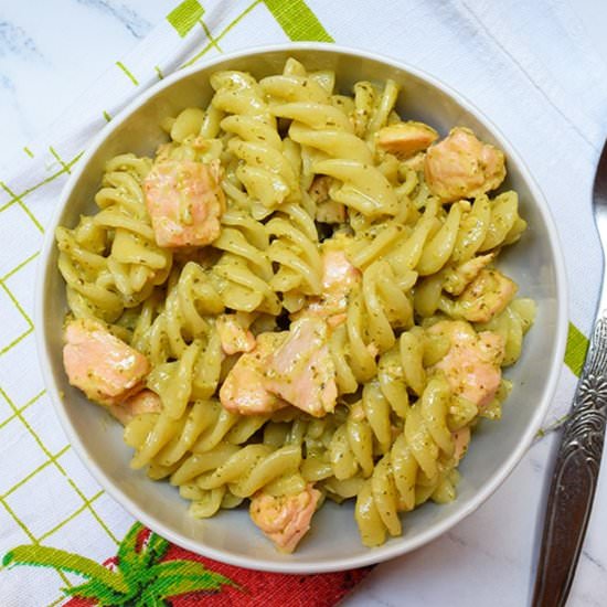 Italian Pesto Salmon Pasta