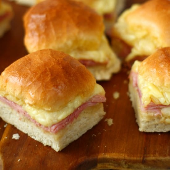 Easy Ham and Cheese Sliders