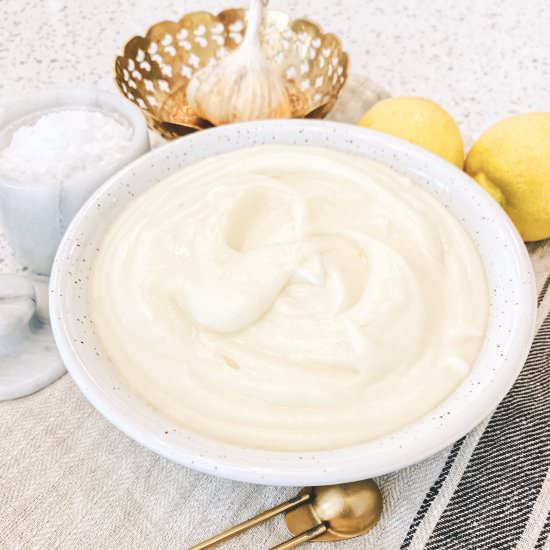Toum (Lebanese Garlic Sauce)