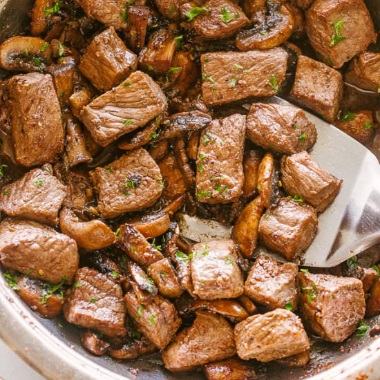 Garlic Steak Bites with Mushrooms