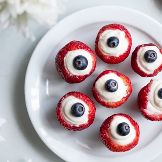 Cheesecake Stuffed Strawberries