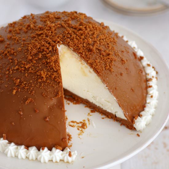 No Bake Biscoff Cheesecake Bomb