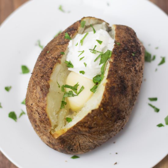 How to Make Baked Potatoes