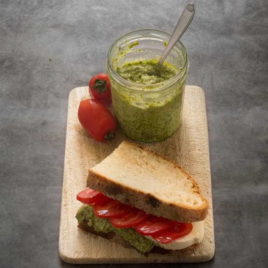 Primosale cheese and pesto sandwich