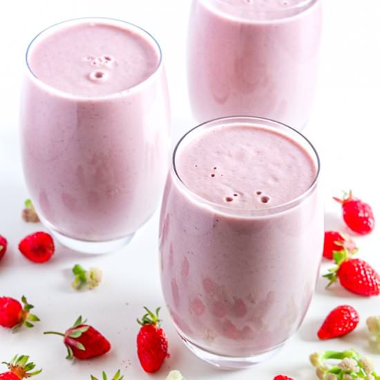 CAULIFLOWER STRAWBERRY SMOOTHIE