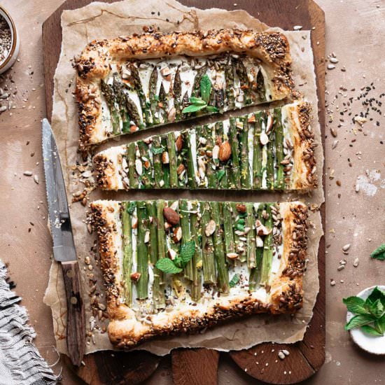 ASPARAGUS TART WITH RICOTTA