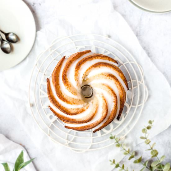 Lemon Bundt cake