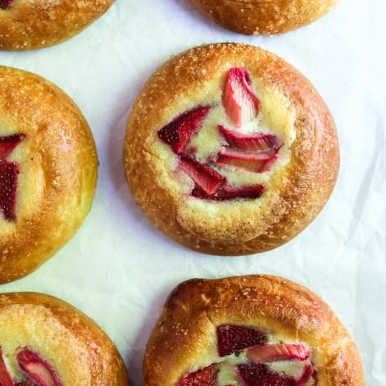 Strawberry Rhubarb Brioche
