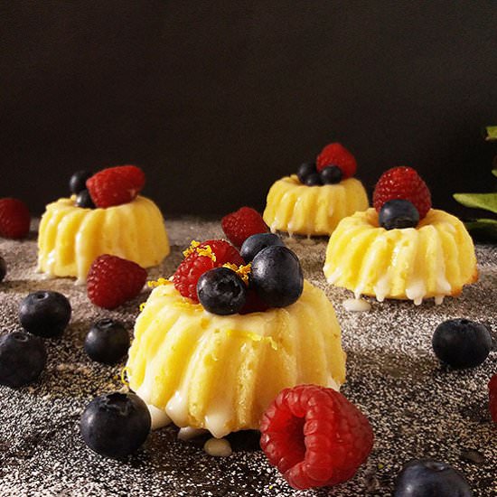 Lemon Mini Bundt Cakes from Scratch