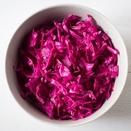 Quick pickled cabbage