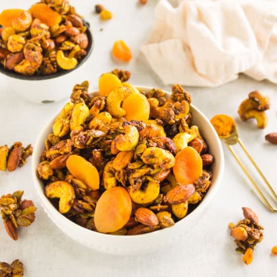 slow cooker curried trail mix