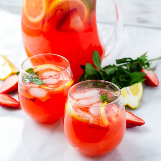 Homemade Strawberry Lemonade