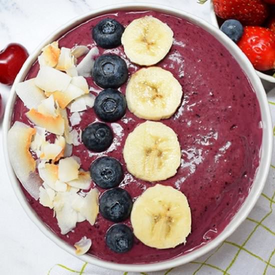 Strawberry Blueberry Smoothie Bowl