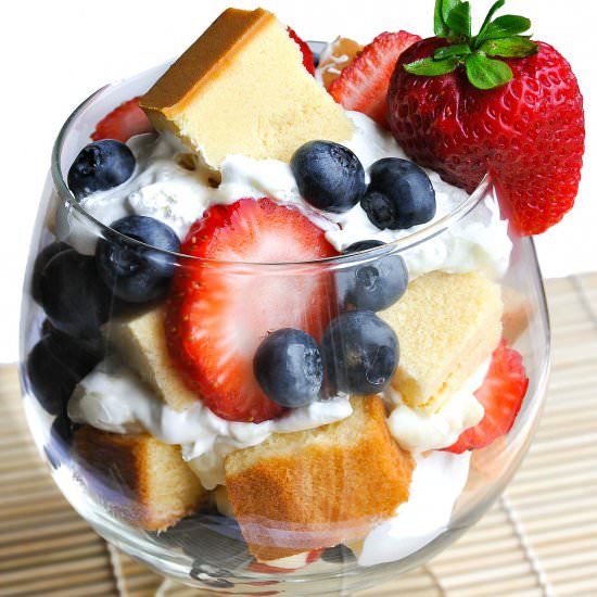 Easy Berry Trifle