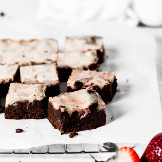 GF Strawberry Cheesecake Brownies