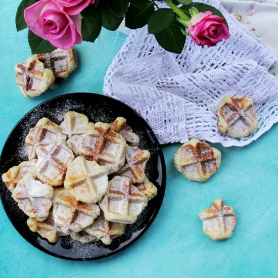 Mini vanilla waffles
