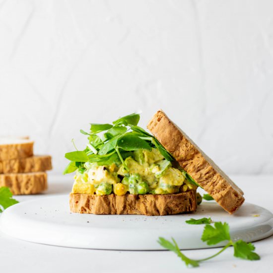 Curried Chicken Salad With Cashews