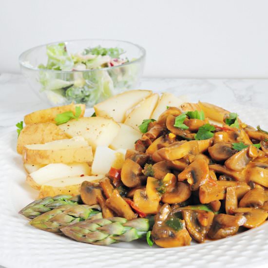 Mushrooms and asparagus