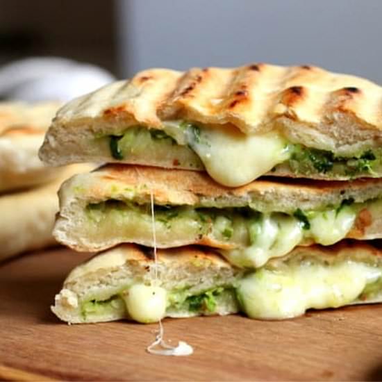 Mozzarella Pesto Naan Bread