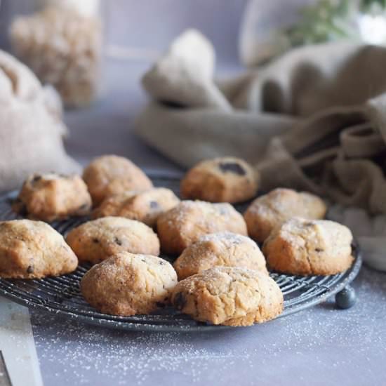 Butter cookies with chocolate