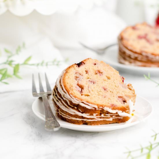 Healthy Strawberry Bundt Cake