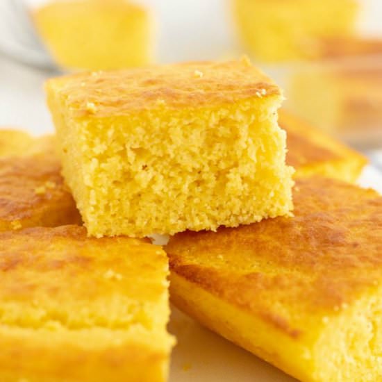 Easy Cornbread from Scratch