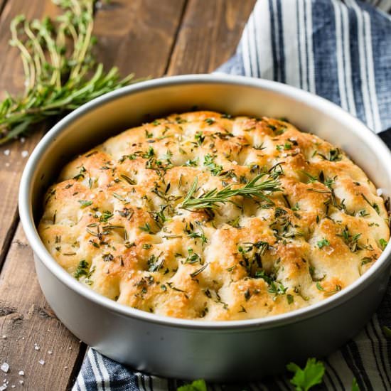 THE EASIEST HERBED FOCACCIA BREAD