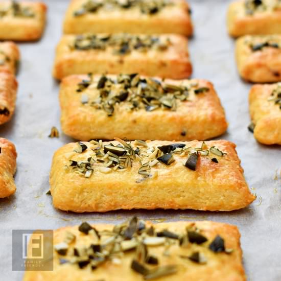 Homemade Jalapeno Cheese Crackers