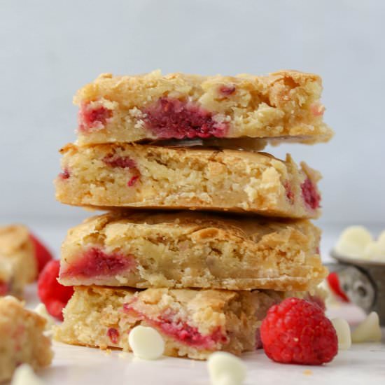 White chocolate raspberry blondies