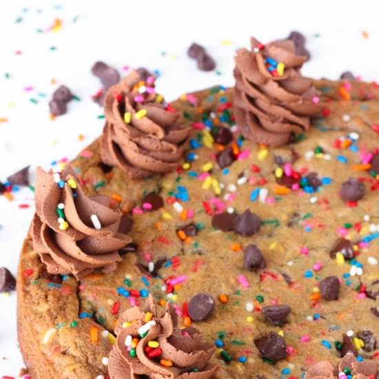 Chewy Chocolate Chip Cookie Cake