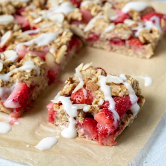 Vegan Strawberry Banana Oat Bars