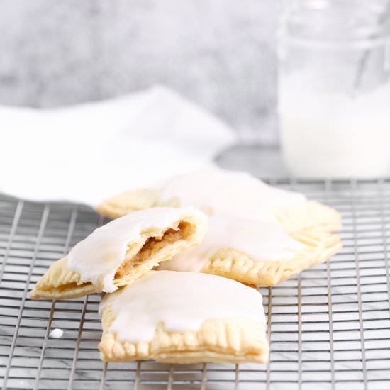 Apple Pie Pop Tarts