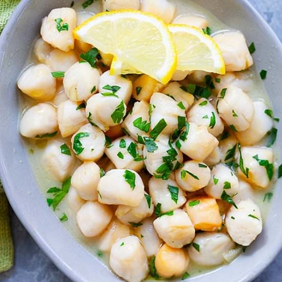 Lemon Butter Sauteed Scallops