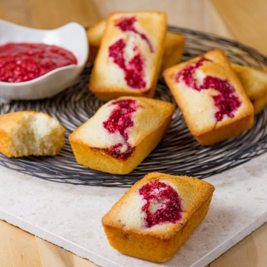 Almond Cakes with Roasted Raspberry