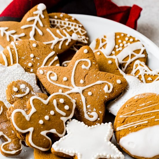 SOFT GINGERBREAD COOKIES RECIPE