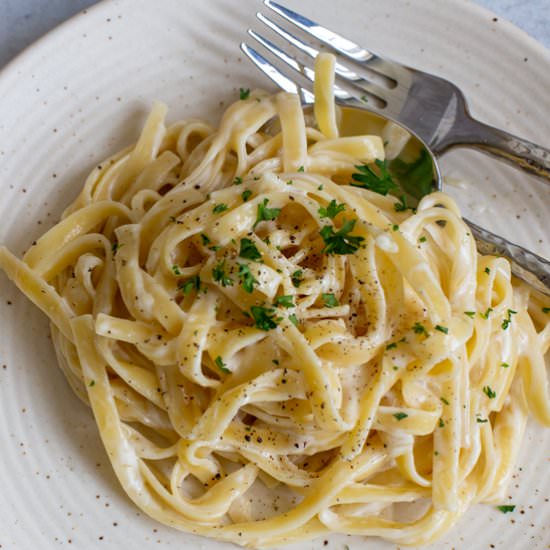 Easy Fettuccine Alfredo