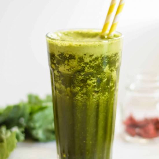 Green Goji Berry Smoothie