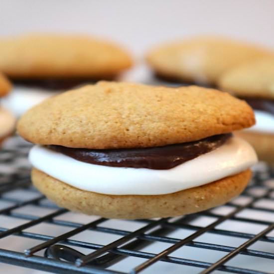 S’mores Whoopie Pies