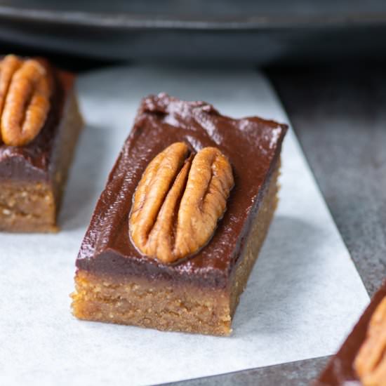 Vegan Chocolate Turtle Bites
