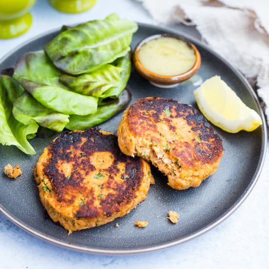 Salmon Cakes (Paleo, Whole30)