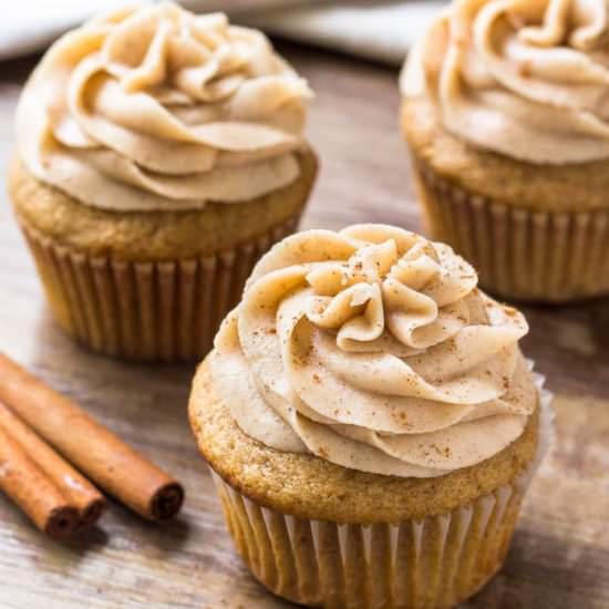 SPICE CAKE CUPCAKES WITH FROSTING